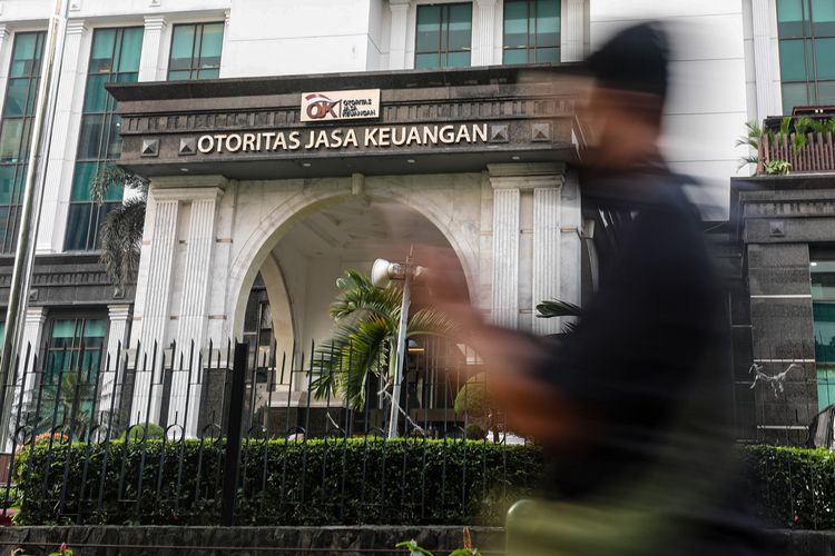 OJK Beri Bantuan Khusus Kepada Korban Bencana di Tiga Provinsi