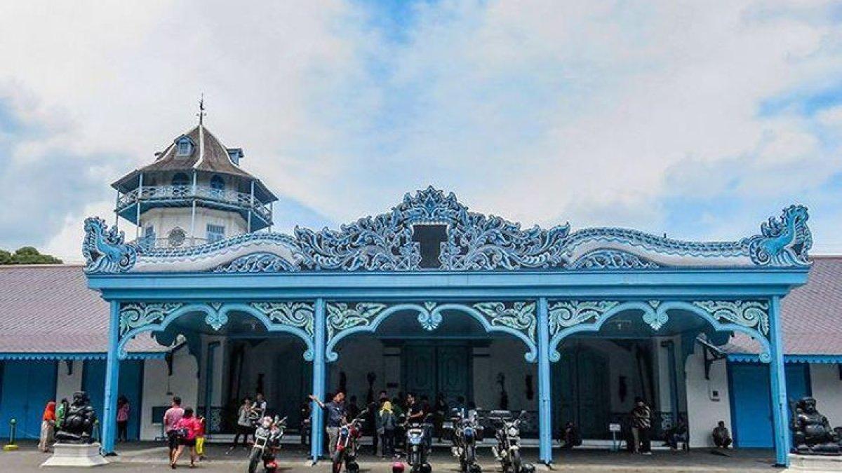 Filosofi Biru di Keraton Solo: Simbol Keagungan Nama Surakarta