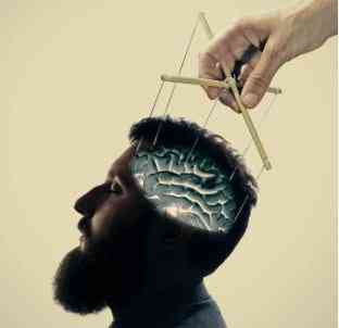 Atur pikiranmu, atau orang lain akan mengaturnya