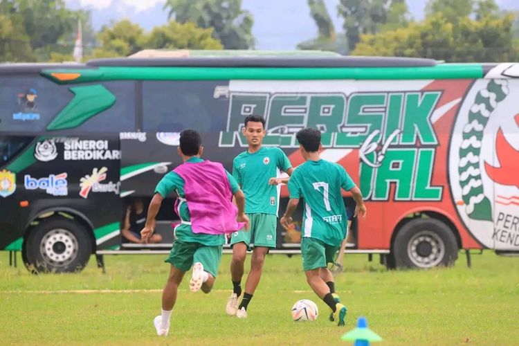 Persik Kendal Hadapi Persibat Batang dalam Uji Coba, Fokus Tingkatkan Kekuatan Tim untuk Liga 4