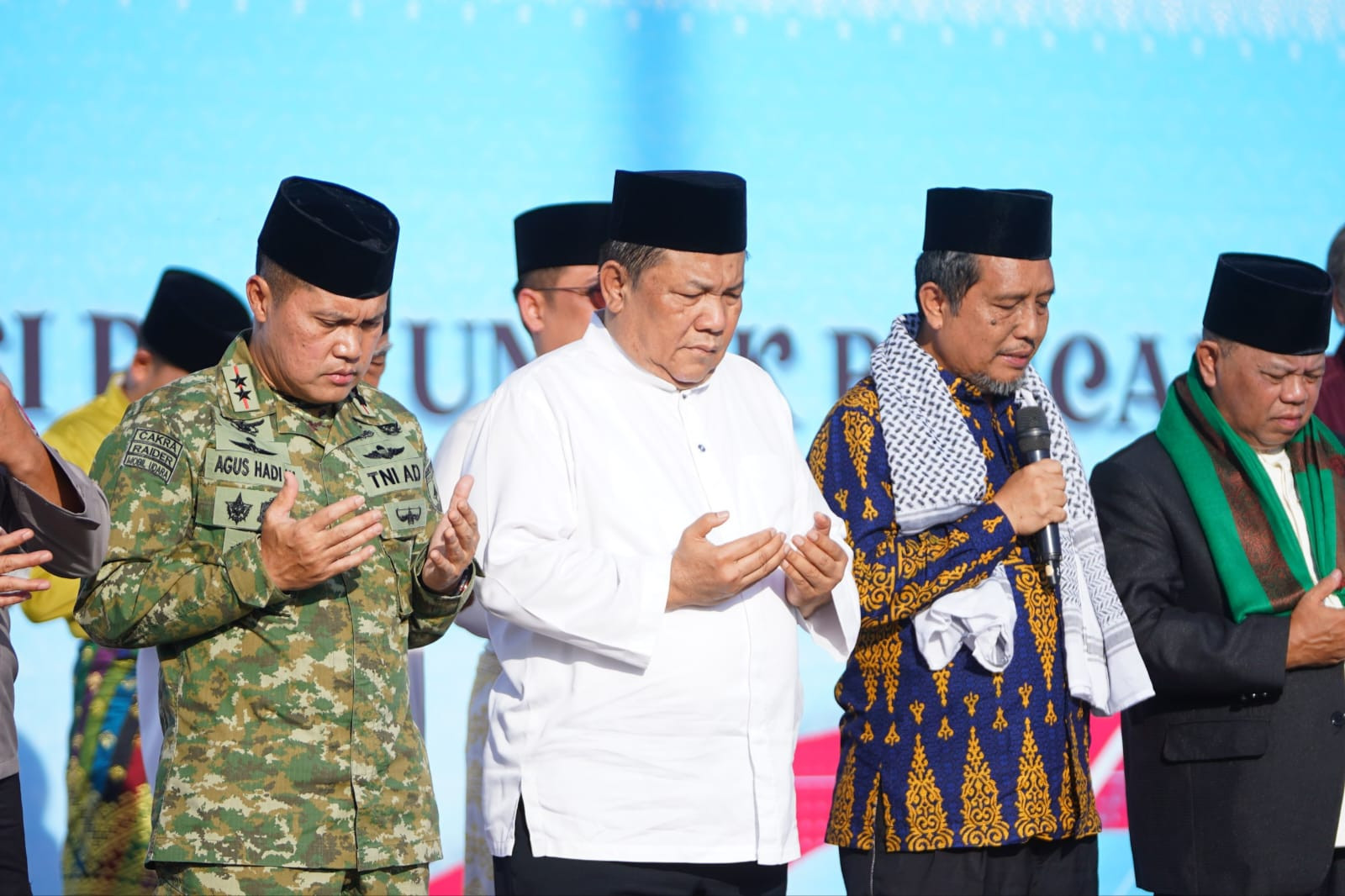 Riau Berdoa: Persatuan Beragama untuk Aceh, Sumut, dan Sumbar