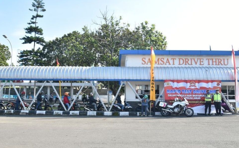 Hanya 3 Menit, Bayar Pajak Motor Tanpa Turun dari Kendaraan