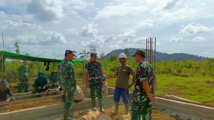 Tim Wasev Kodam XII/Tpr Pantau Pembangunan Gerai Kopdes Merah Putih di Mempawah