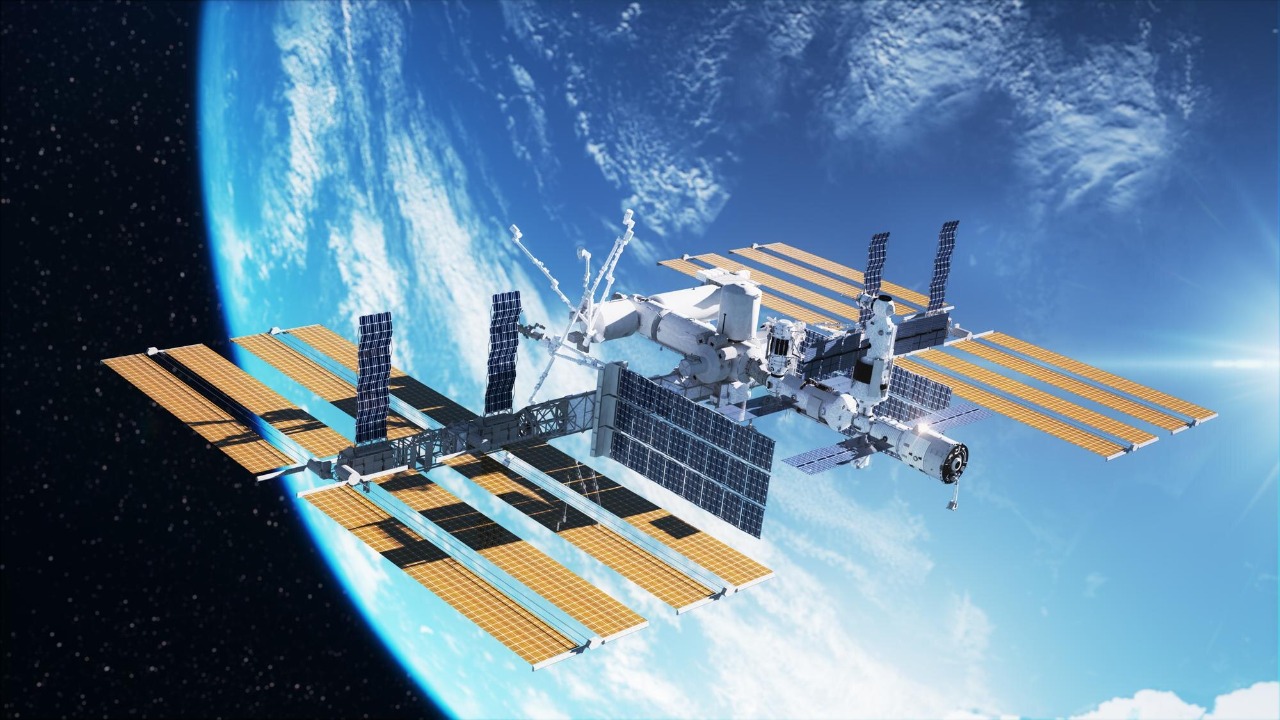 NASA plans to splash down the ISS in the ocean, here’s the reason