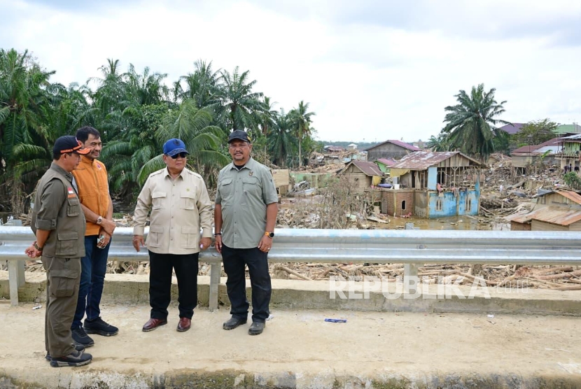 Prabowo Janjikan Pengganti Rumah untuk Korban Banjir