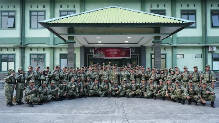 Kades Labawang Wajo Berkeliling Cari Celana Kargo Sebelum Ikut Retret Kepala Desa Se-Sulsel