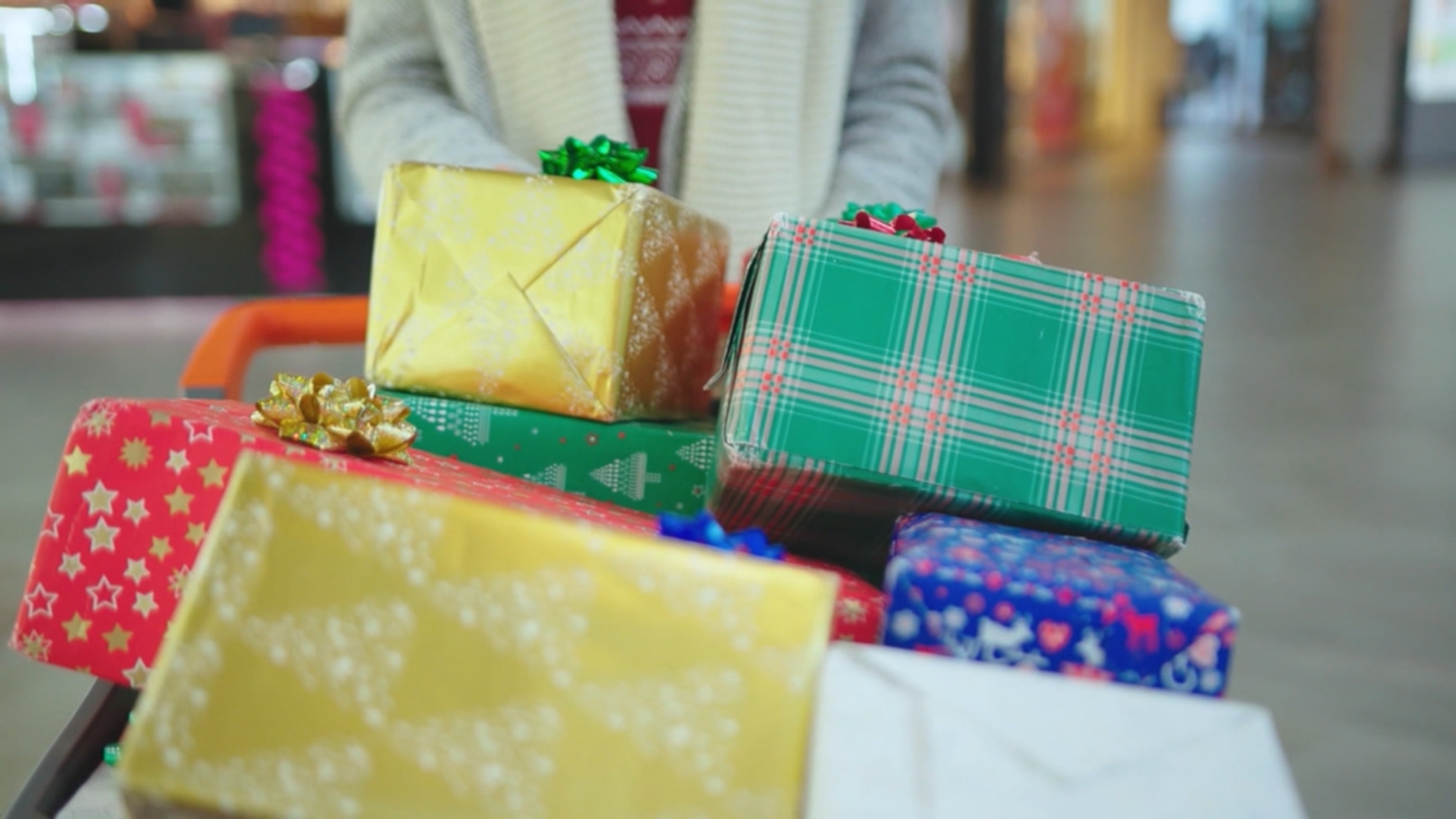 How to avoid tariff fees on holiday gifts