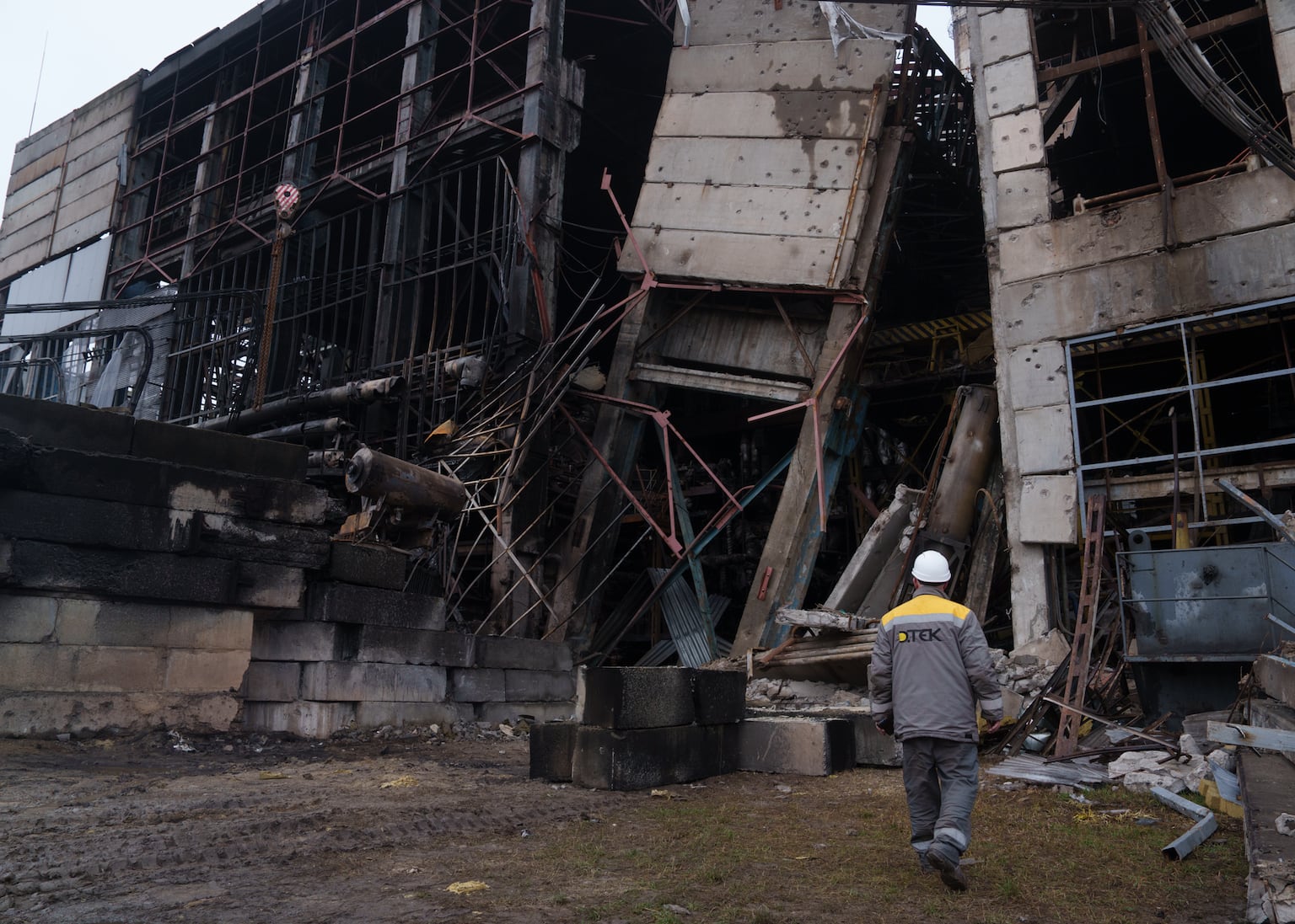 Kremlin official says Russian police will stay in Ukraine’s Donbas ...