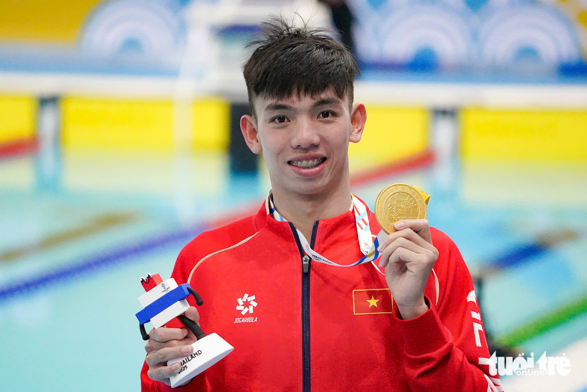 Giành HCV SEA Games, Huy Hoàng vẫn xin lỗi người hâm mộ