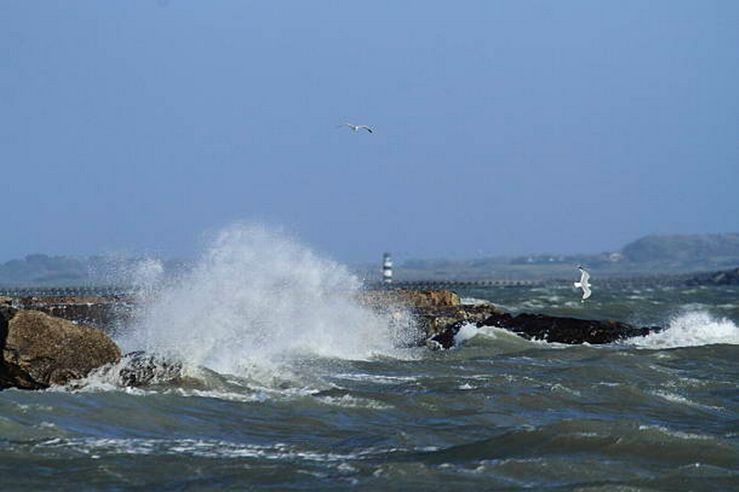 Met Eireann issue warning for 10 counties as 'new storm' headed for Ireland