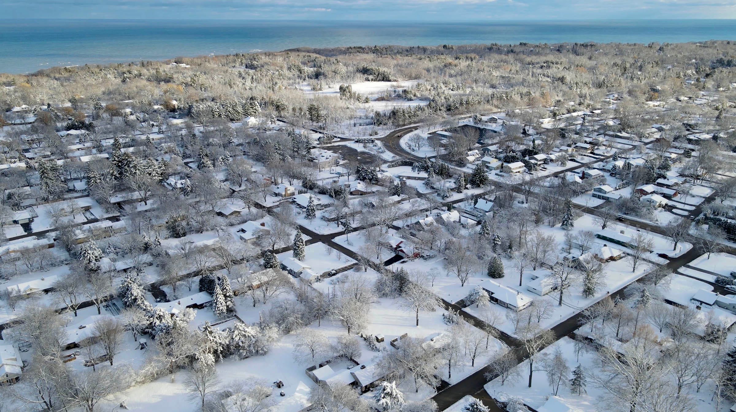 Will the bitter cold and snow in Milwaukee last through Christmas?