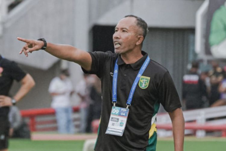 Formula Baru Uston Nawawi! Persebaya Siap Berjuang Tanpa Bruno dan Francisco