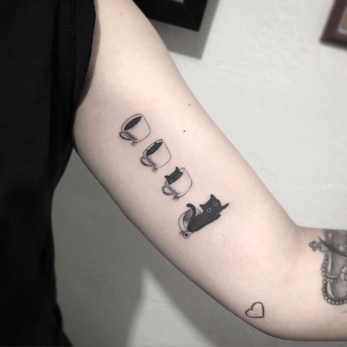33 People Who Got Absolutely Awesome Cat Tattoos
