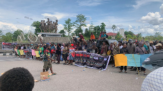 Hari HAM Internasional, FRP Demo di Kantor DPRK Mimika