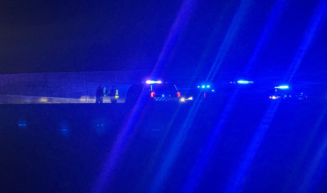 Man dies in crash between car, pickup truck on I-75