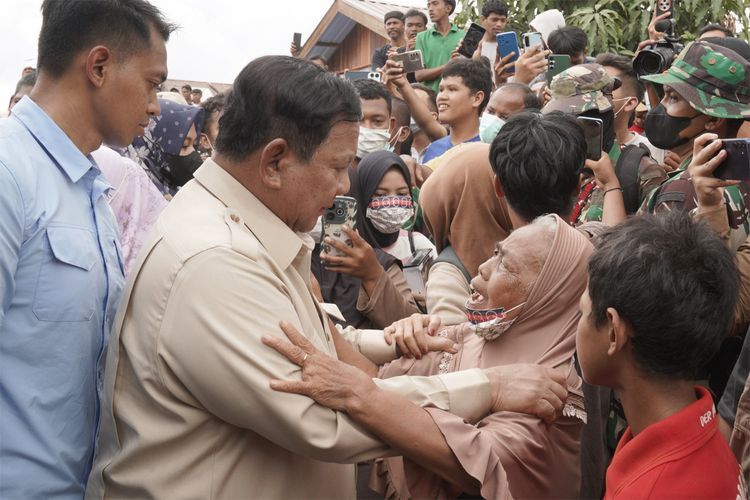 Prabowo Tiba di Aceh Usai Tugas Luar Negeri, Beri Dukungan Moril Korban Banjir