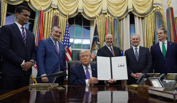 Trump signs executive order to challenge state AI regulations in major ...