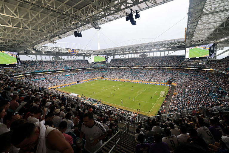 Scotland fans criticise 'ridiculous' FIFA World Cup ticket prices
