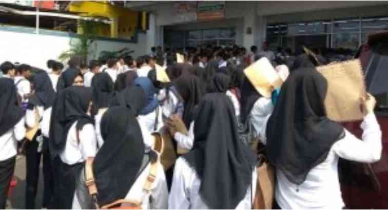 Anak Muda Menganggur: Apa Penyebabnya?