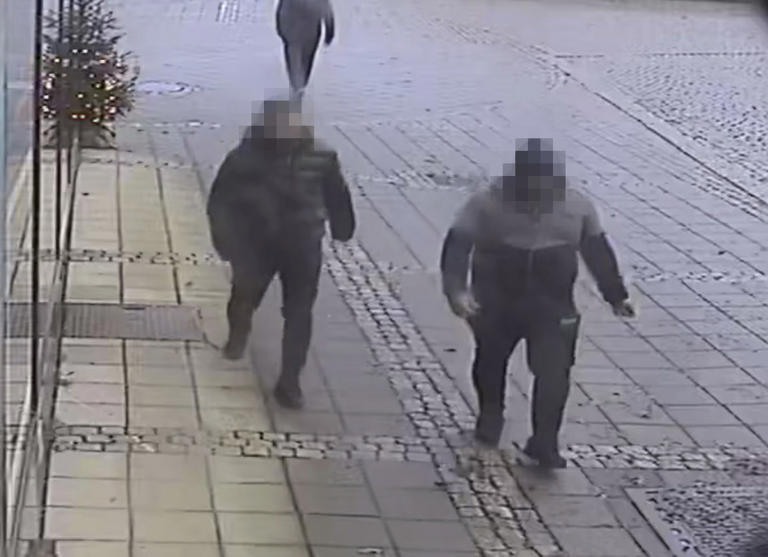 Politiet ønsker tips etter at to gjerningspersoner ranet en garnforretning i Larvik i torsdag ettermiddag. Foto: Sør-Øst politidistrikt / NTB