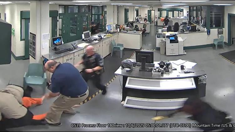 Aurora detention officer accused of excessive force against inmate ...