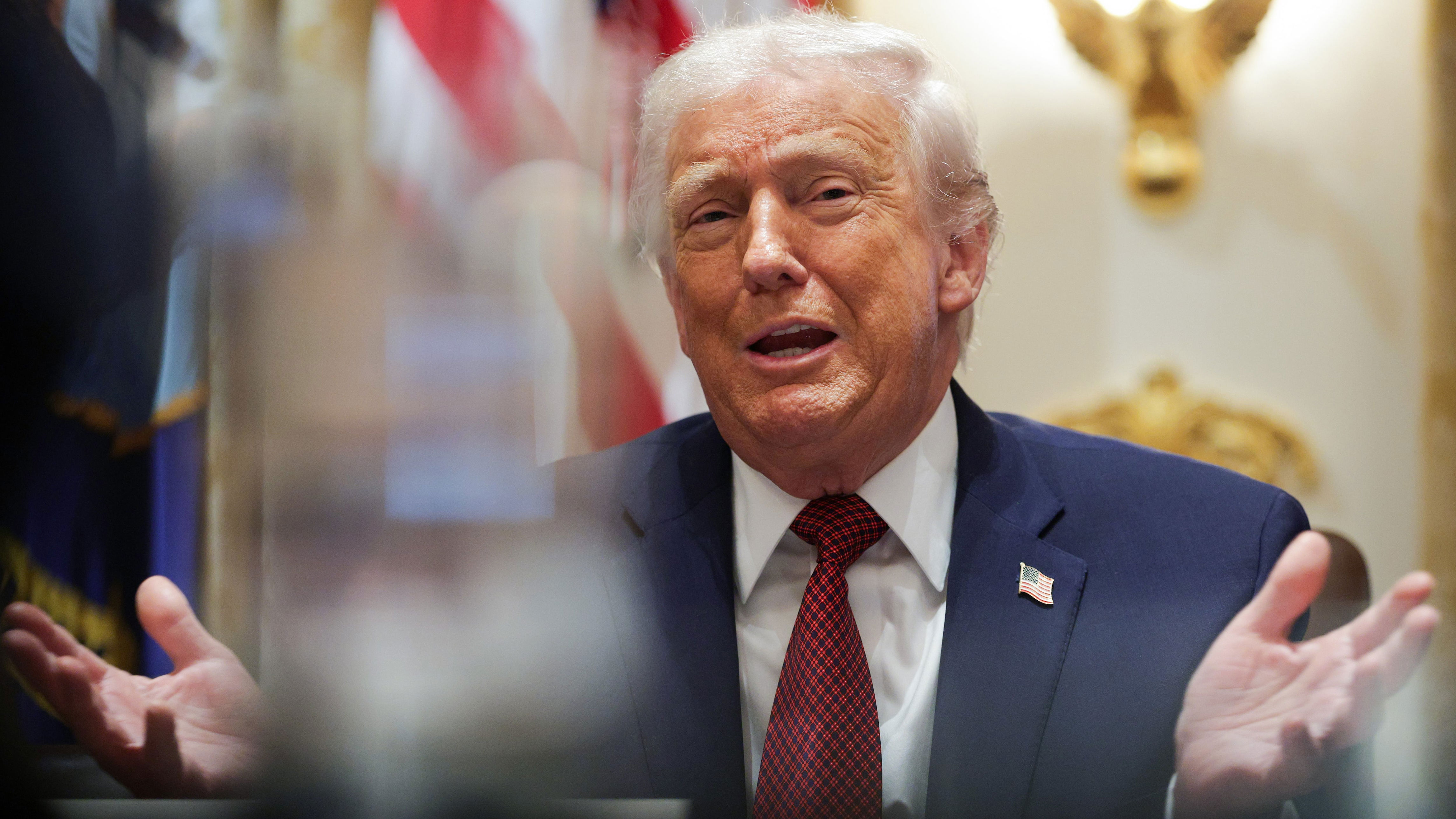 Trump’s unposted Truth Social draft leaks from Oval Office<br>