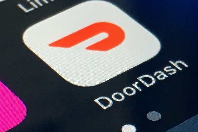 KY woman arrested for allegedly spraying substance on DoorDash food<br><br>