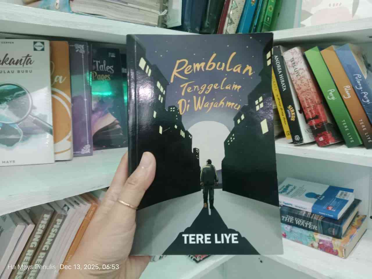 Makna Hidup dalam Senyummu yang Menghilang