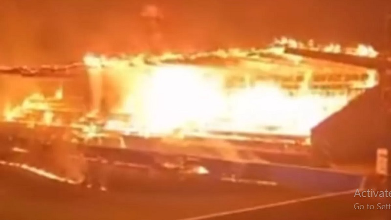 Penggemar 15 Tahun Bakar Area Stadion Usai FC Haka Degradasi