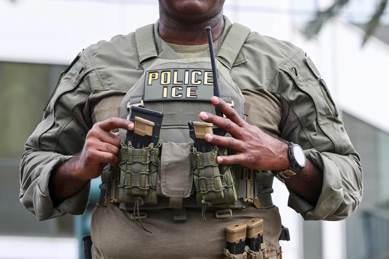 Rising tensions and finger-pointing at DHS amid pressure to ramp up ...