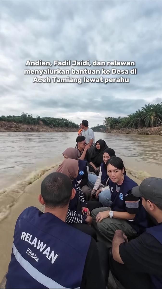 14 Potret Andien Aisyah dan Fadil Jaidi Sebagai Relawan di Aceh Tamiang