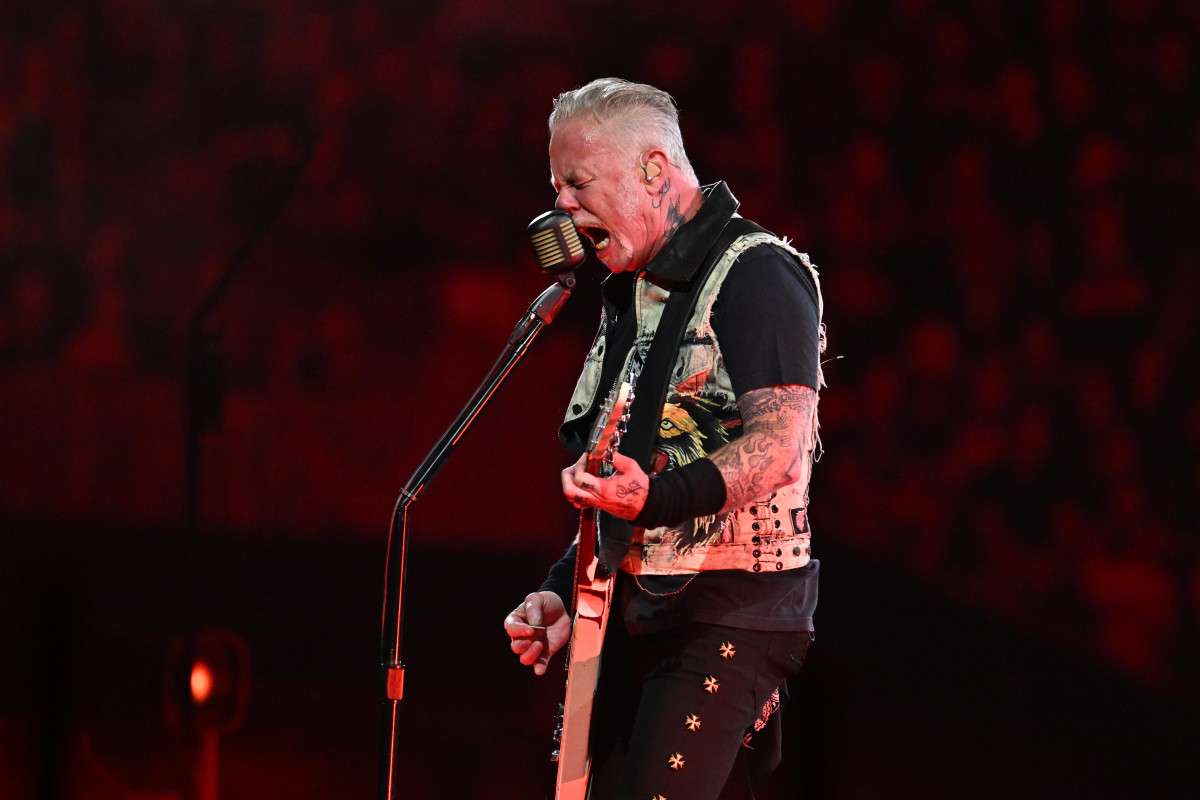 Rock music struggles to draw crowds as tour earnings drop