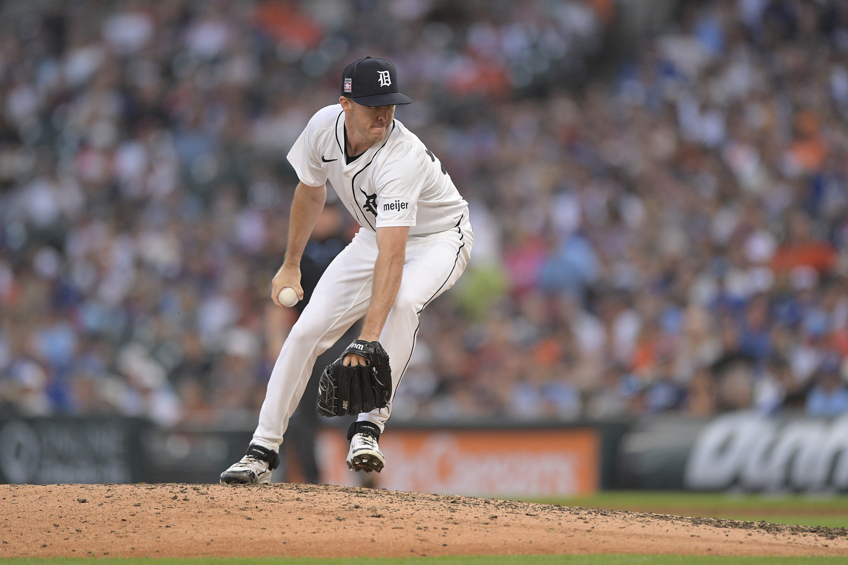 Tigers trade RHP Chase Lee to the Blue Jays<br>