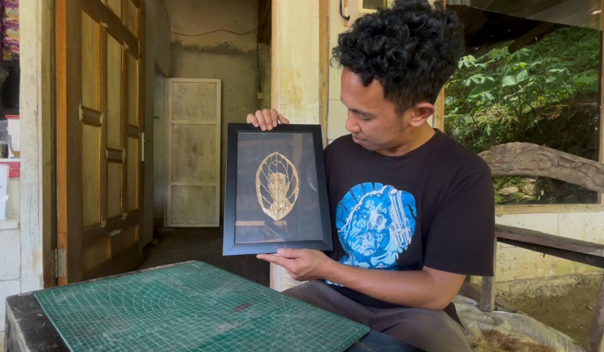 Tak Terduga, Sampah Daun Jadi Seni dan Rezeki di Banjarnegara