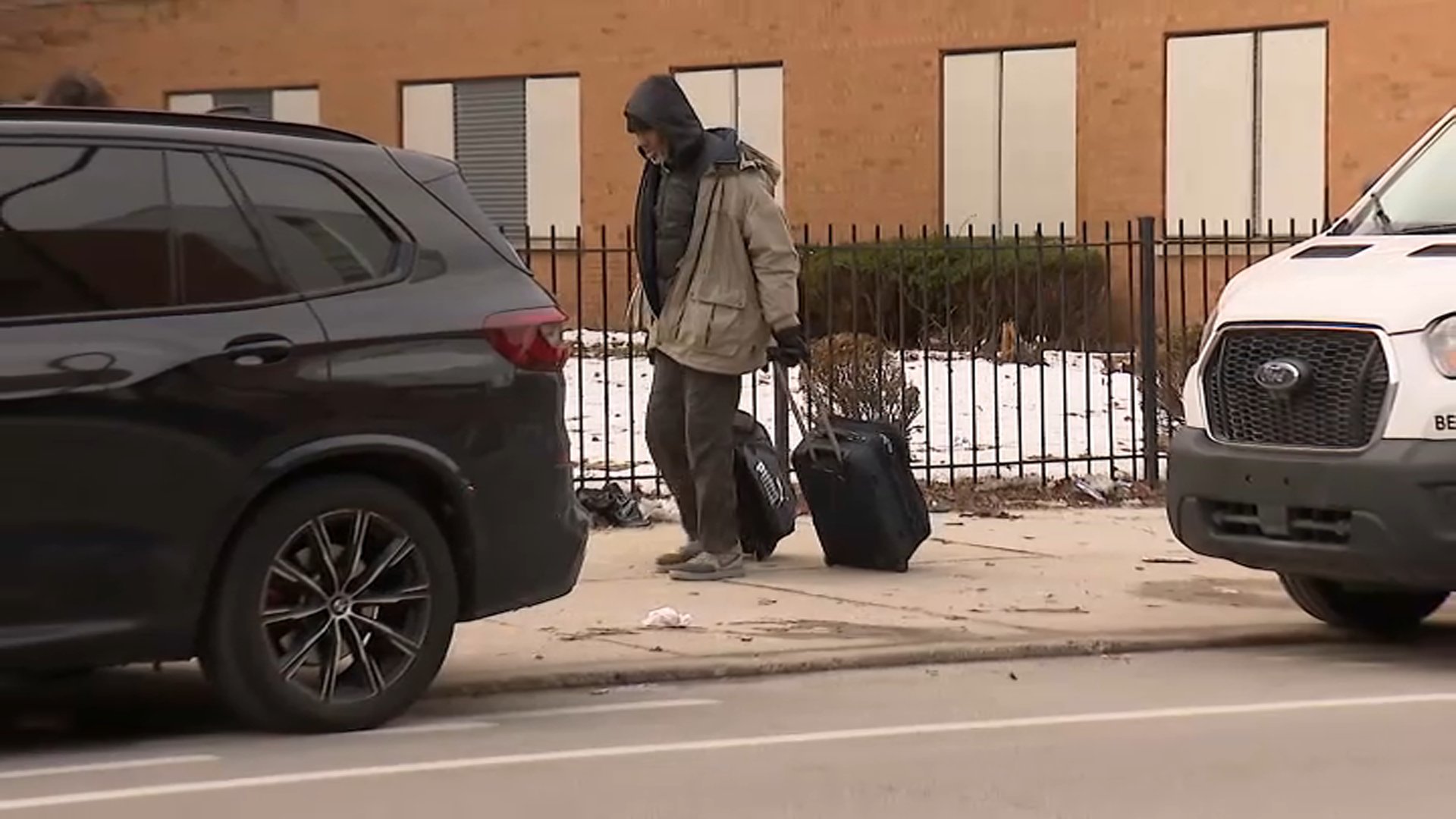 Tenants move out of South Shore building raided by federal agents after judge