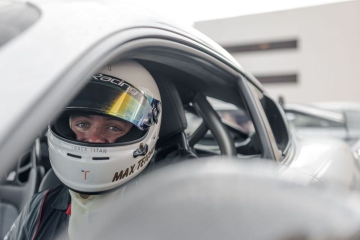 Pelatihan Pembalap Masa Depan dengan AI oleh Track Titan