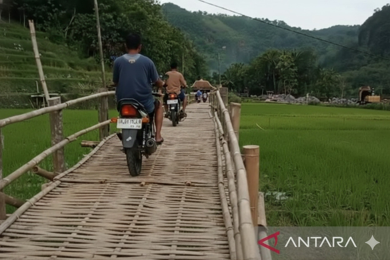 Jembatan Darurat Bantul: Terbuat dari Bambu, Lalu Lintas Dilarang
