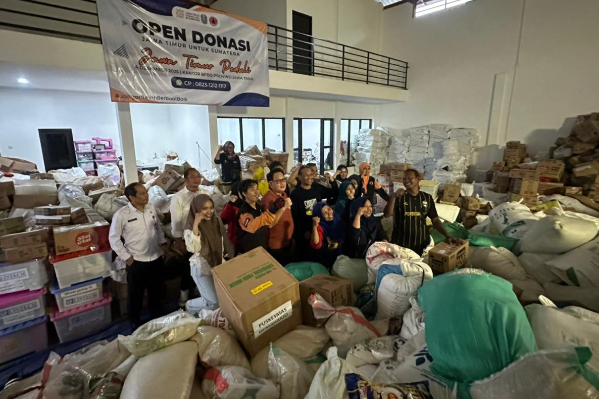 Donasi Warga Jatim Mengalir, Pemprov Kirim 140 Ton Bantuan ke Aceh dan Sumatera