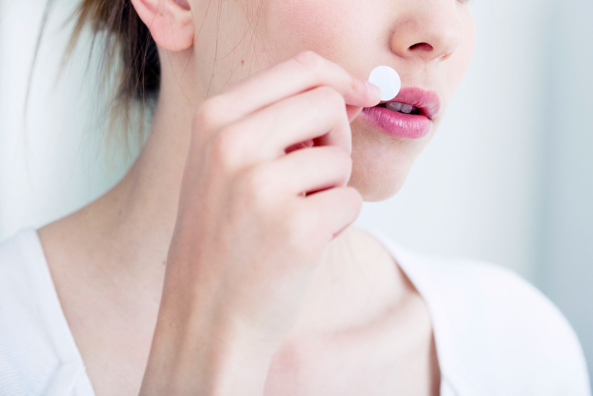 Man’s wife is 'upset' because he doesn’t want her to wear pimple