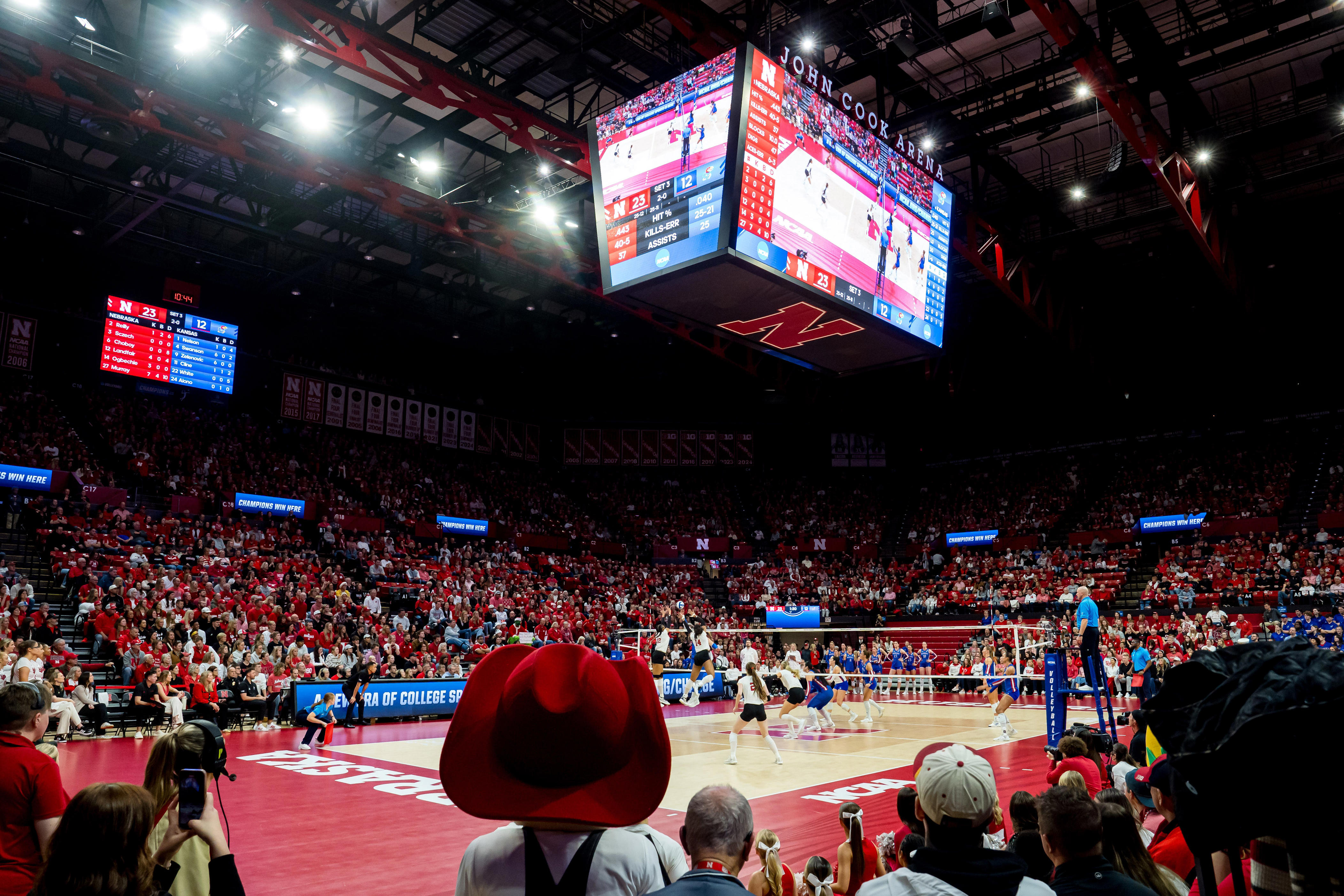 Nebraska volleyball lands in-state middle blocker Shayla Rautenberg