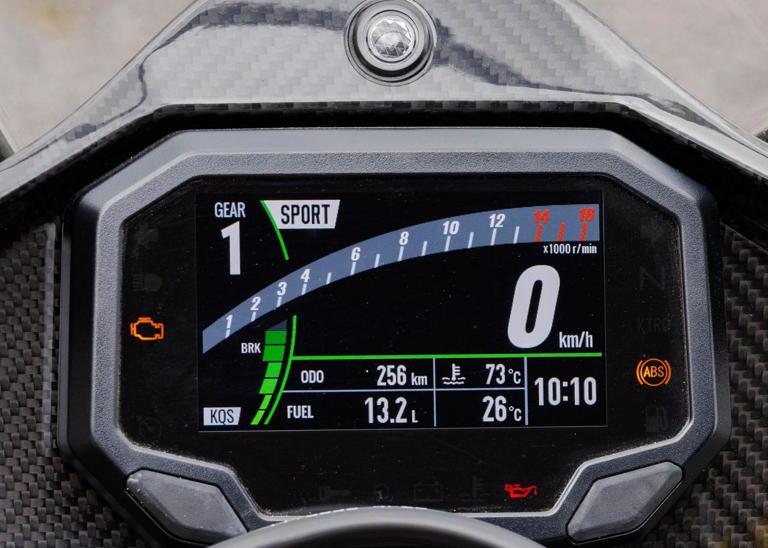 レビュー】ビモータ「KB998 Rimini」インプレ｜国内初試乗! ZX-10RRの