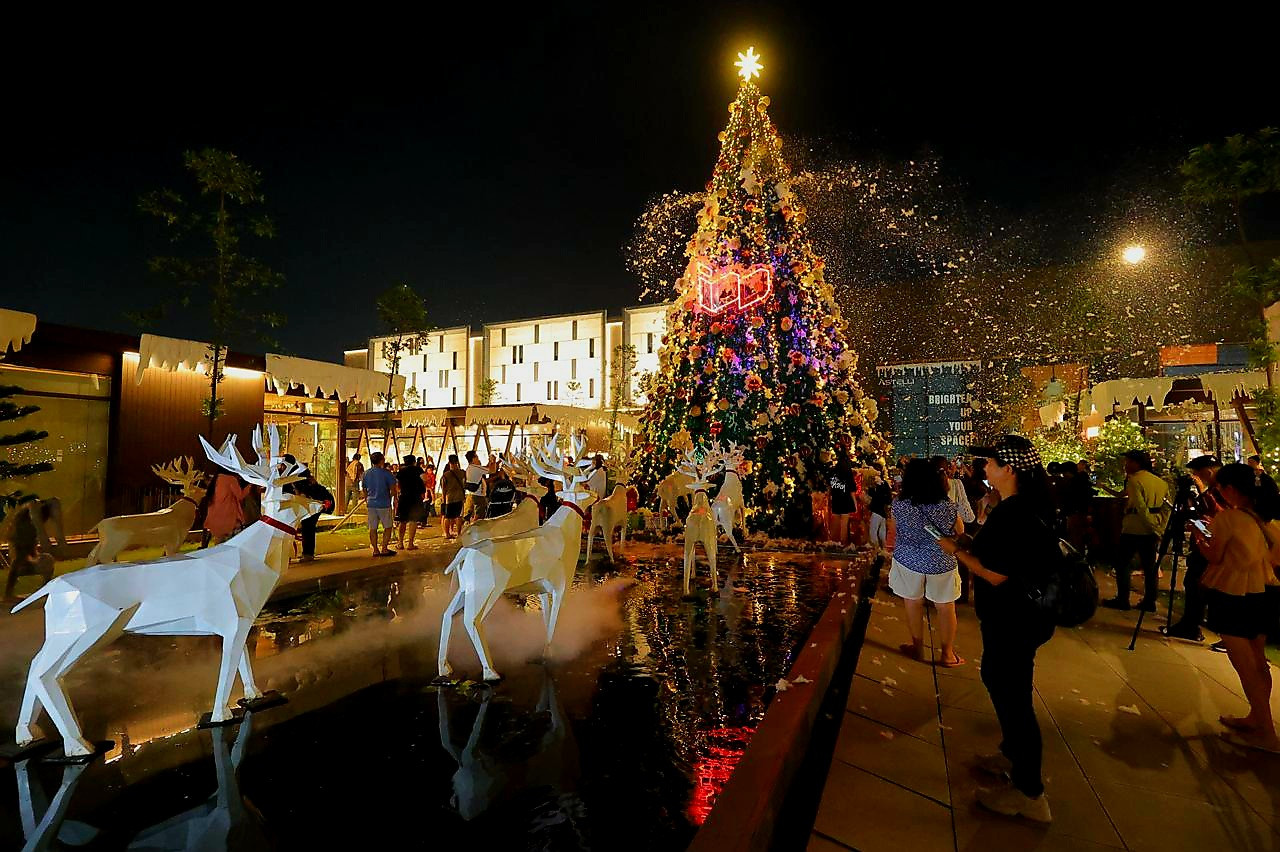 Pesta Natal di IDD PIK2: Dari Pohon hingga Salju yang Menakjubkan