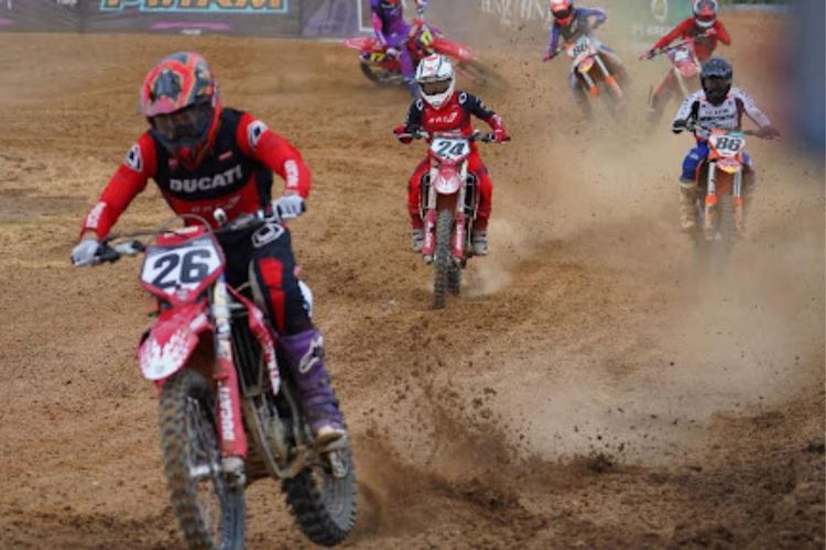 Sapu Bersih Podium GTX! Ducati MX Team Indonesia Tutup 2025 dengan Kemenangan Menggelegar