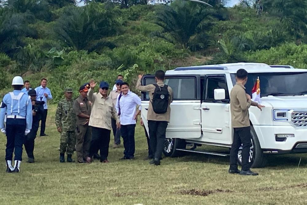 Prabowo Lanjutkan Perjalanan ke Sumatra, Pantau Langkat