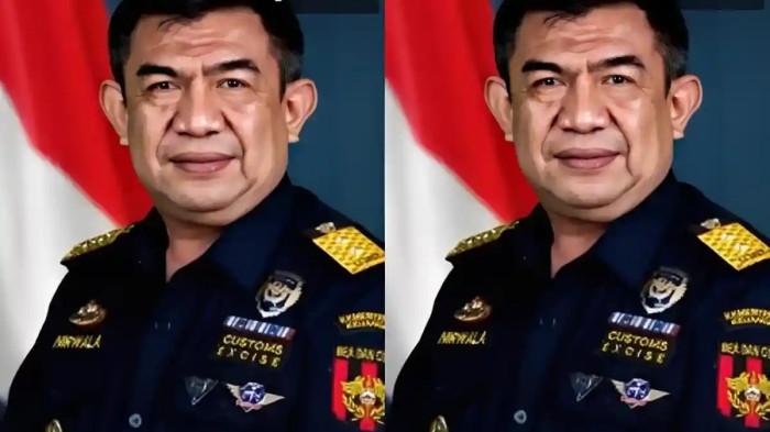 (kiri ke kanan) Menteri Keuangan (Menkeu) Purbaya Yudhi Sadewa dan Direktur Komunikasi dan Bimbingan Pengguna Jasa DJBC, Nirwala Dwi Heryanto.