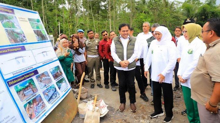 Gubernur Khofifah Janjikan Dua Jembatan di Senduro Lumajang Selesai Akhir 2025
