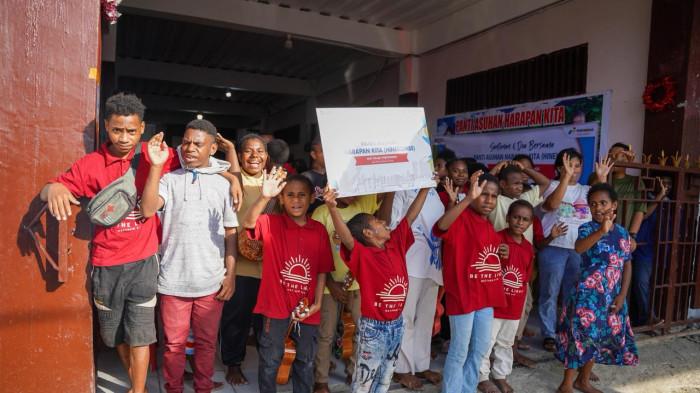 Rayakan HUT ke-68, Pertamina Patra Niaga Papua Maluku Bagikan Kebahagiaan kepada 375 Anak Yatim