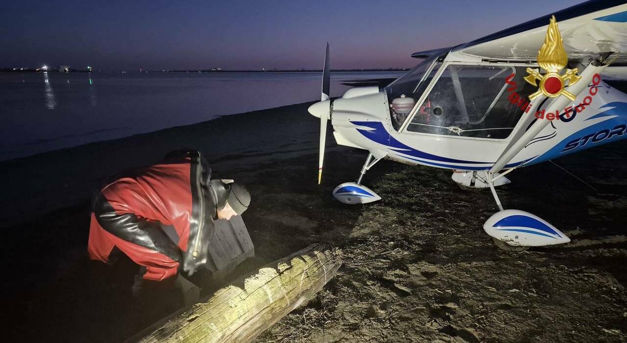 Atterraggio d'emergenza, ultraleggero ha un guasto in volo e si posa su ...