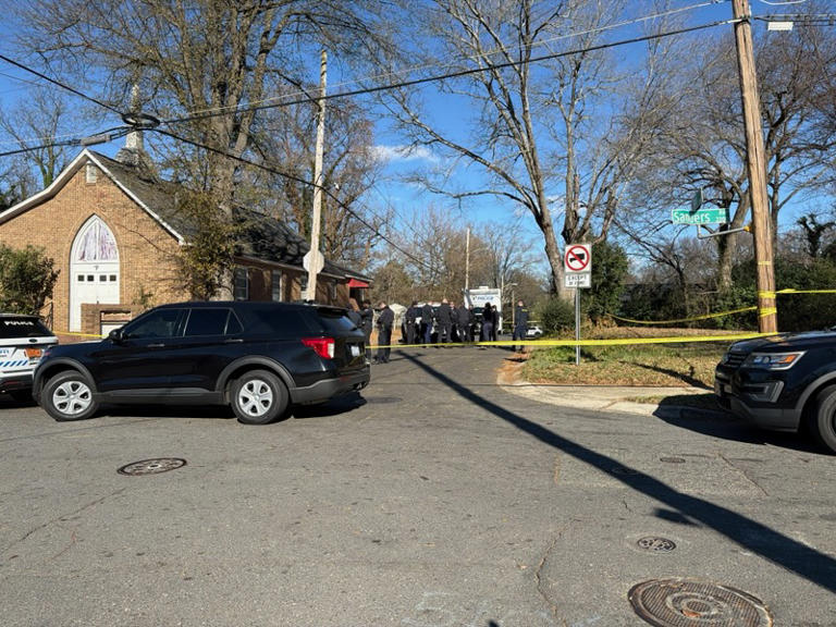 Suspect accused of killing Charlotte mother, found in vehicle, arrested