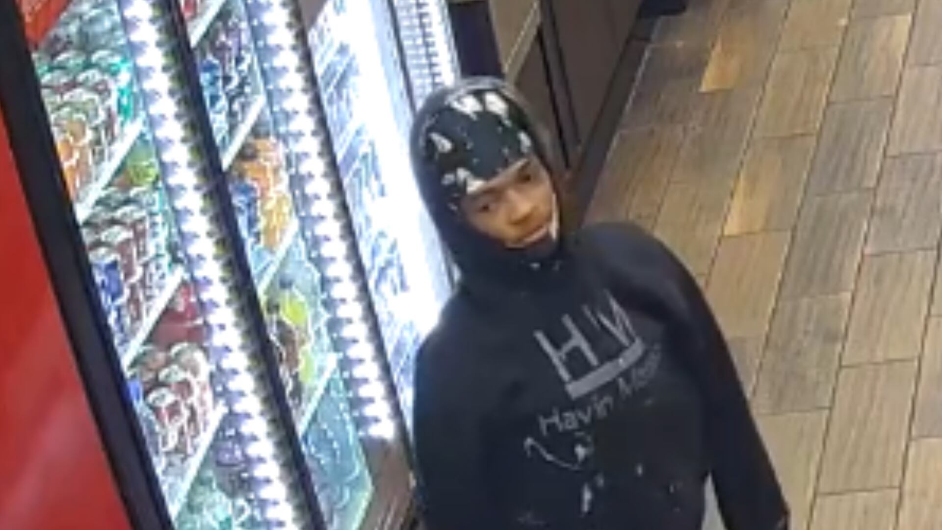 Atlanta police trying to identify suspect after teen shot at gas station